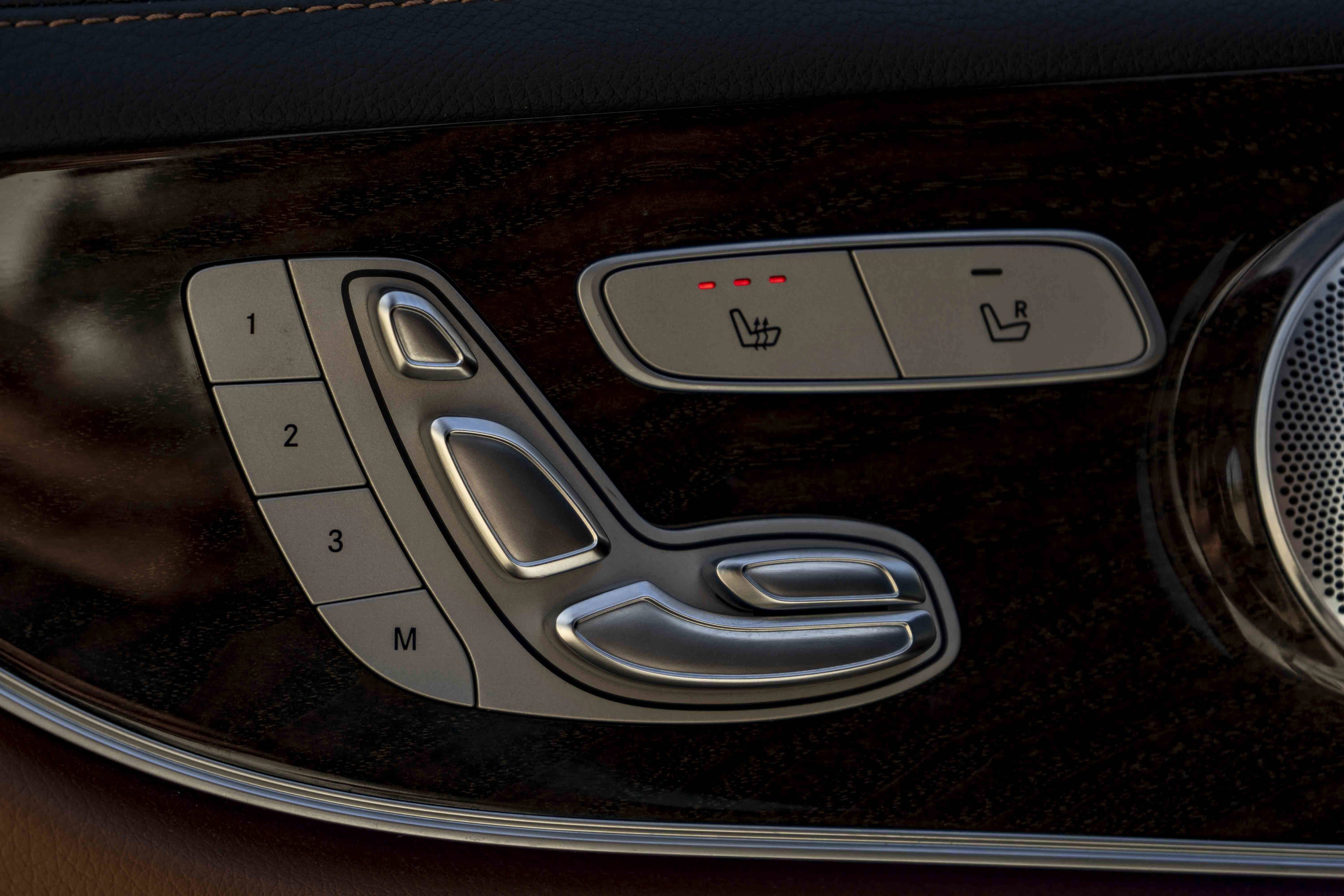 Used 2018 Mercedes-Benz E 400 E 400 image 38