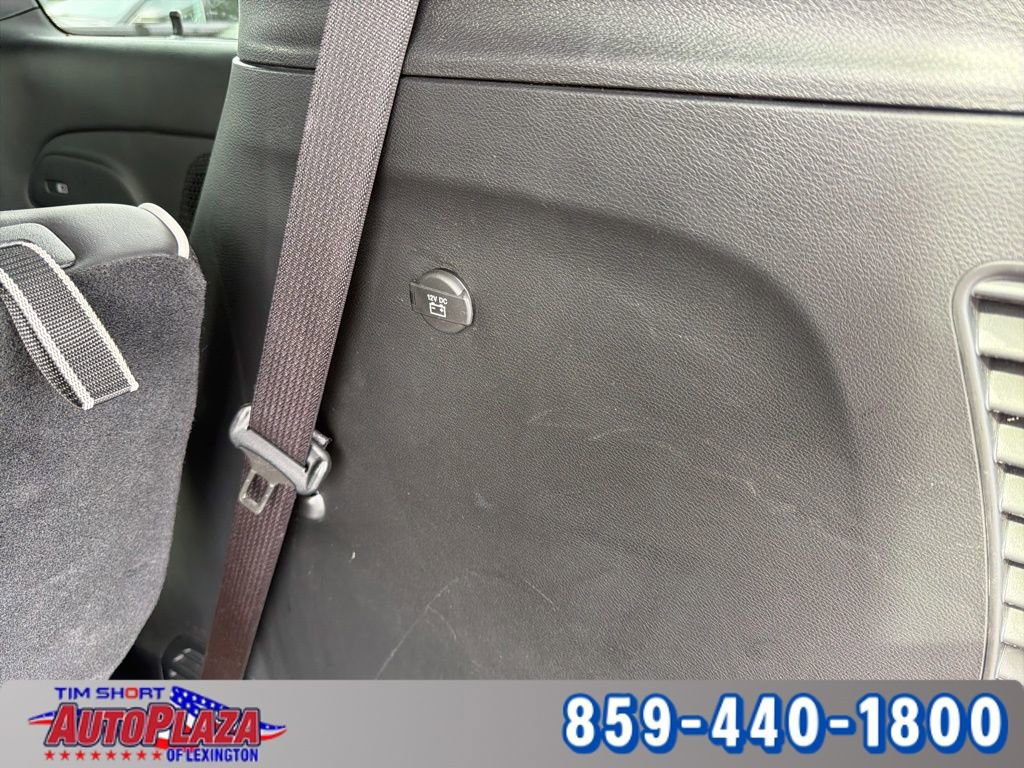 Used 2025 Chrysler Pacifica Limited FWD image 30