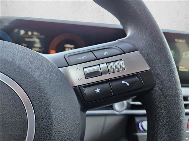 Certified 2025 Hyundai Tucson SE image 16