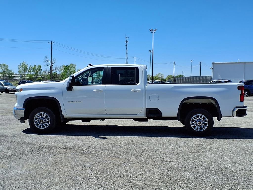 Used 2024 Chevrolet Silverado 2500 LT image 4