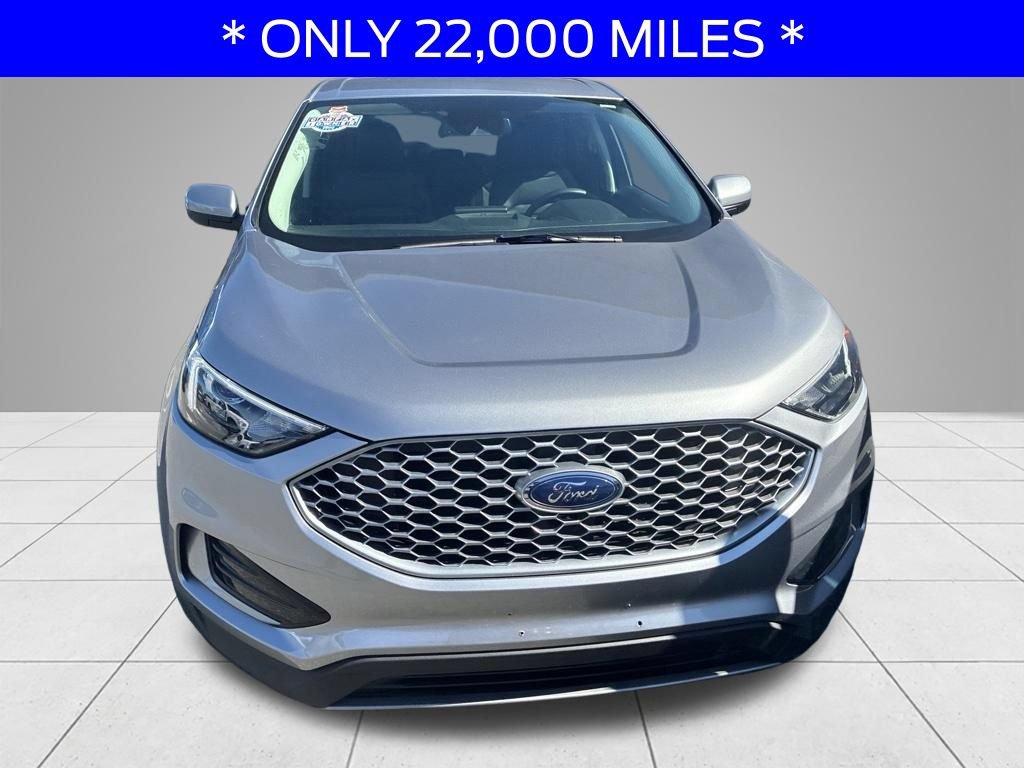 Used 2023 Ford Edge SEL AWD/4WD image 2