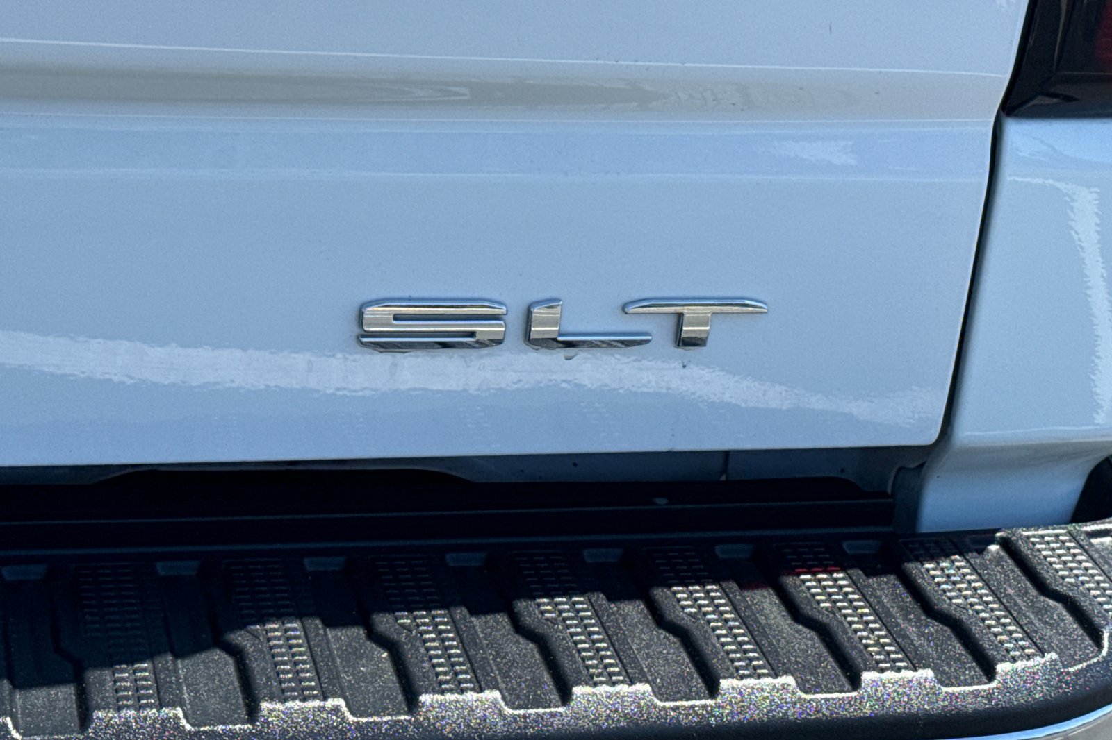 Used 2025 GMC Sierra 1500 SLT RWD image 12