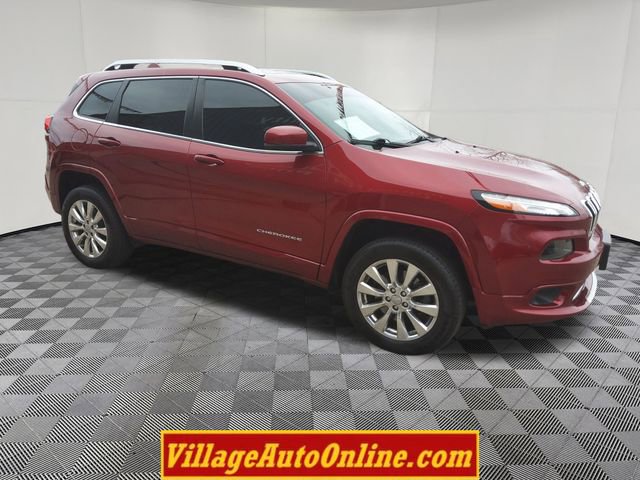 Used 2017 Jeep Cherokee Overland AWD/4WD image 5