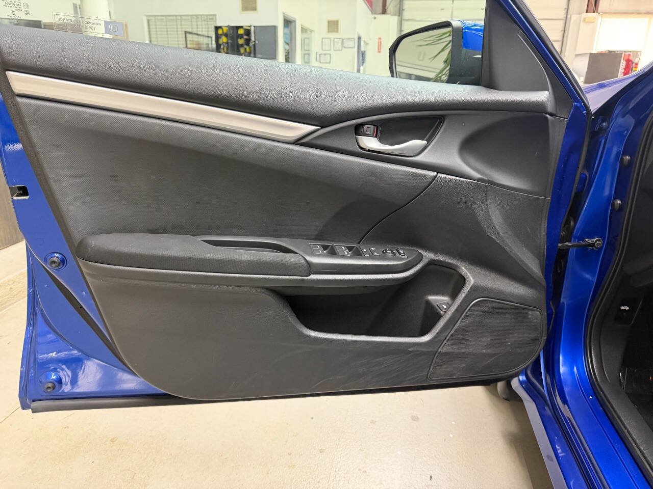 Used 2018 Honda Civic LX image 10