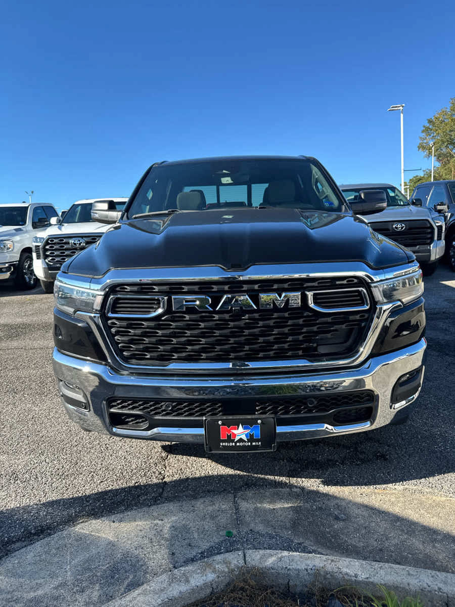 Used 2025 RAM 1500 Big Horn AWD/4WD image 12