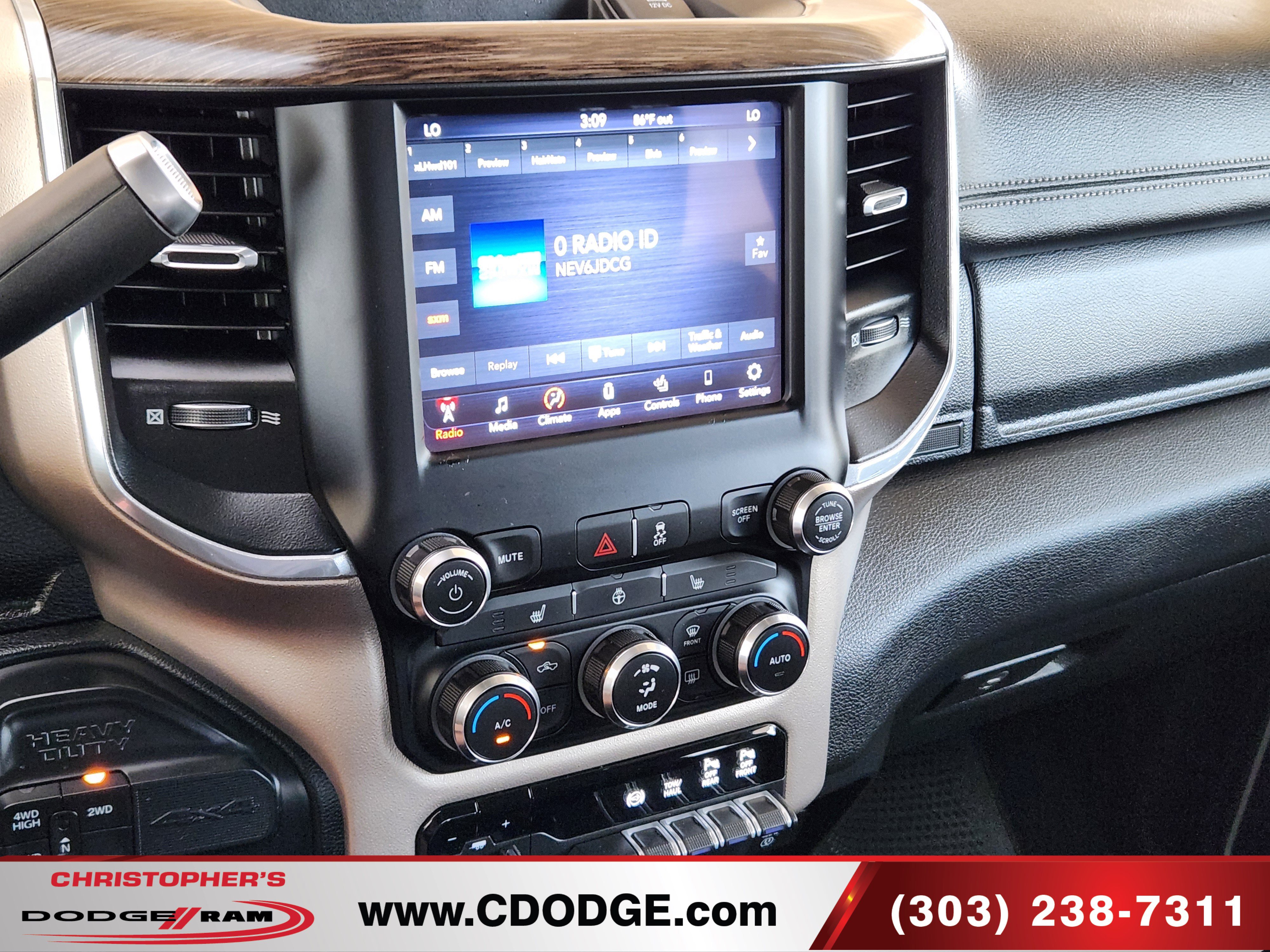 Used 2020 RAM 2500 Laramie AWD/4WD image 12