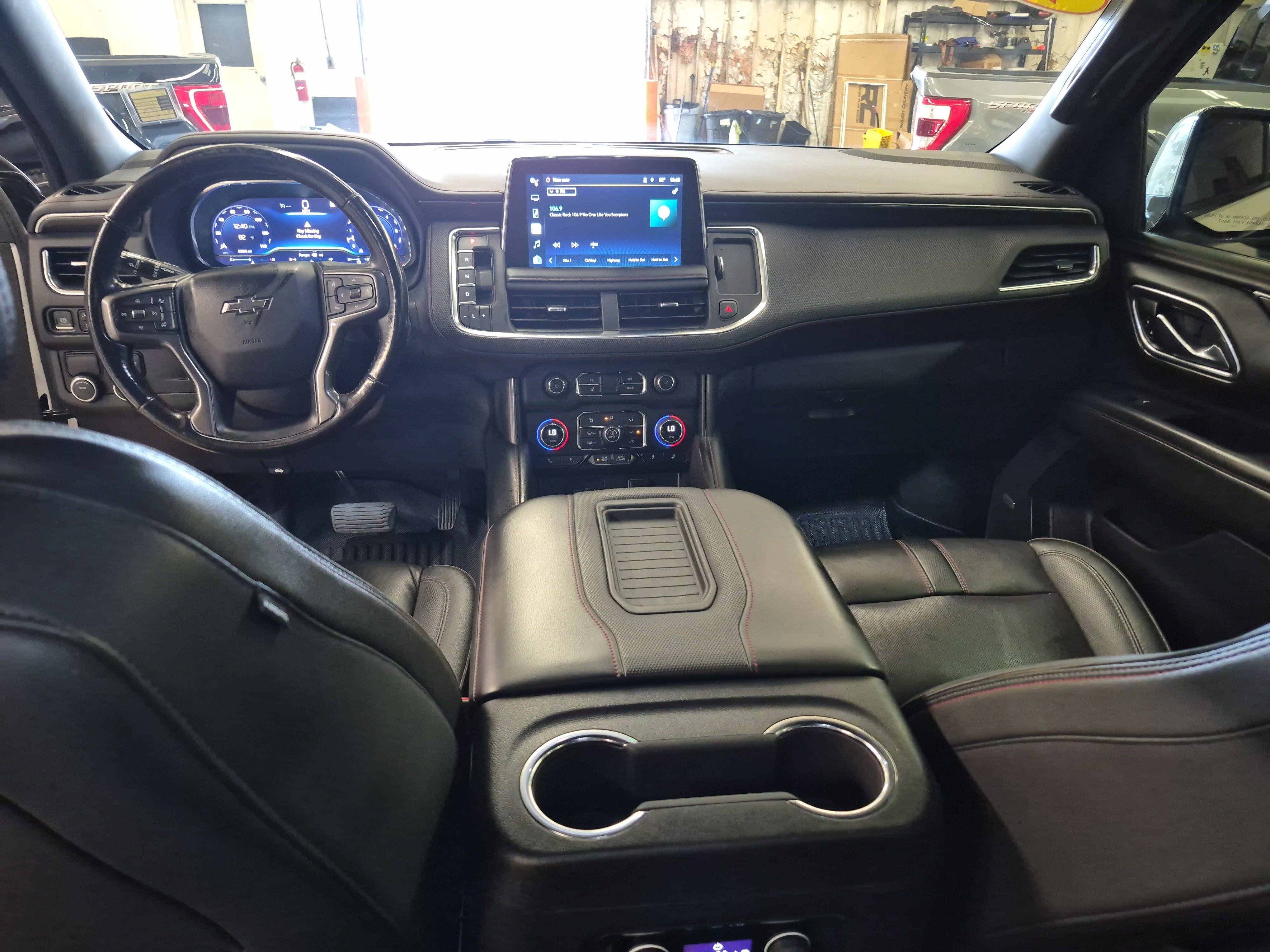 Used 2022 Chevrolet Tahoe RST w/ Sport Performance Package RWD image 21