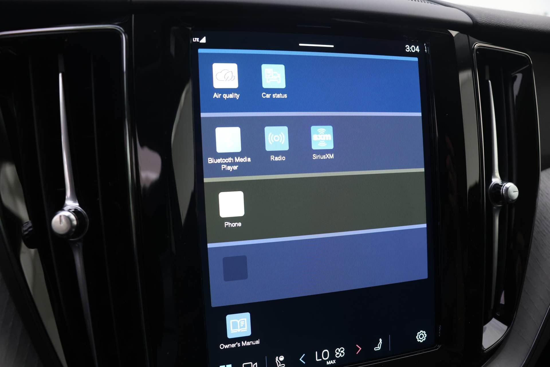 New 2025 Volvo XC60 T8 Plus w/ Protection Package Premier image 12