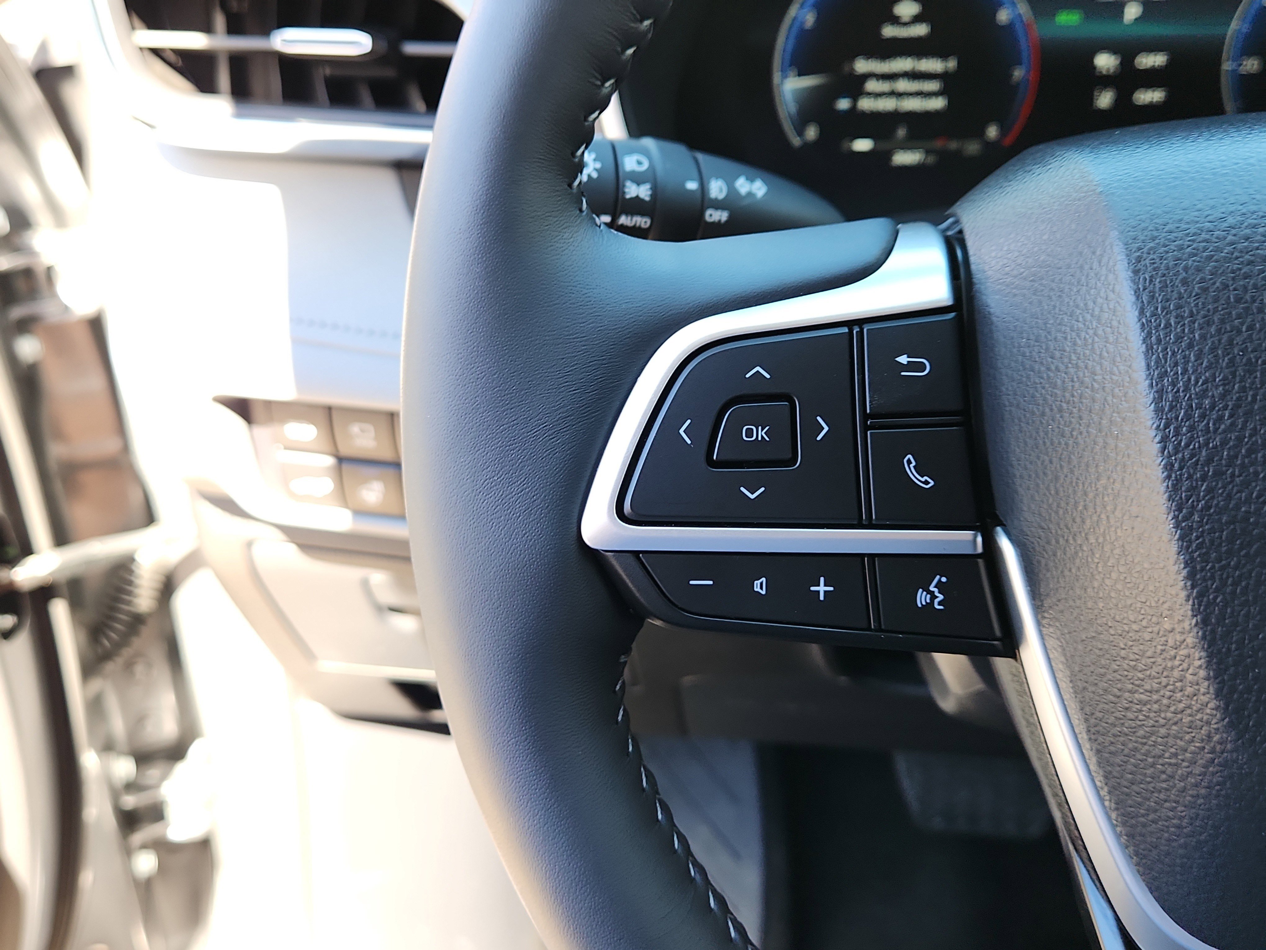 Certified 2026 Toyota Highlander Platinum image 21