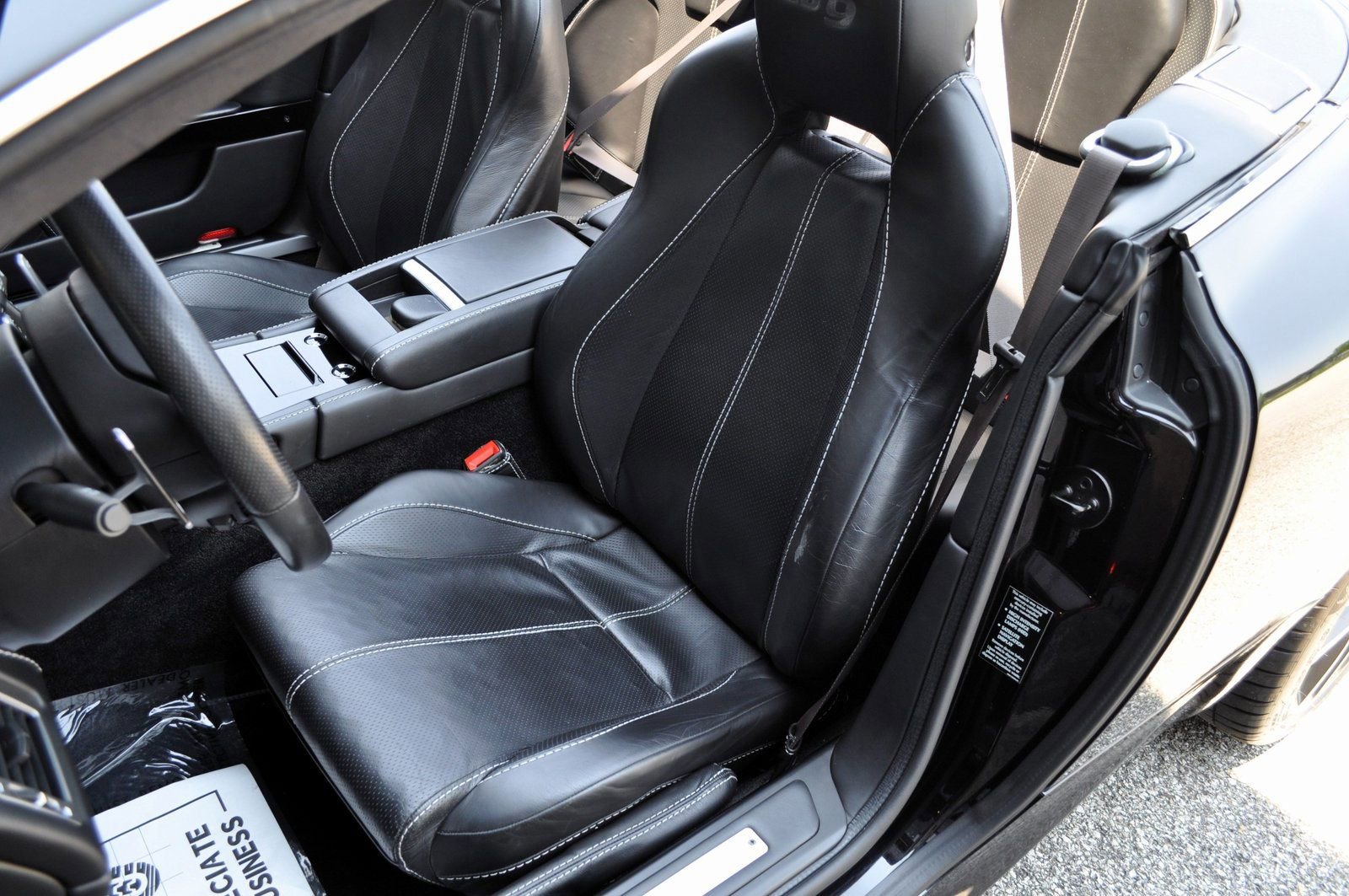 Used 2012 Aston Martin DB9 Volante image 37