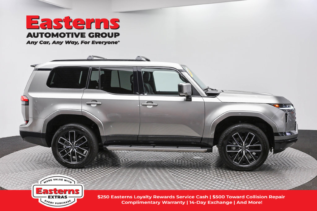 Used 2024 Lexus GX 550 w/ Cold Area Package AWD/4WD image 5
