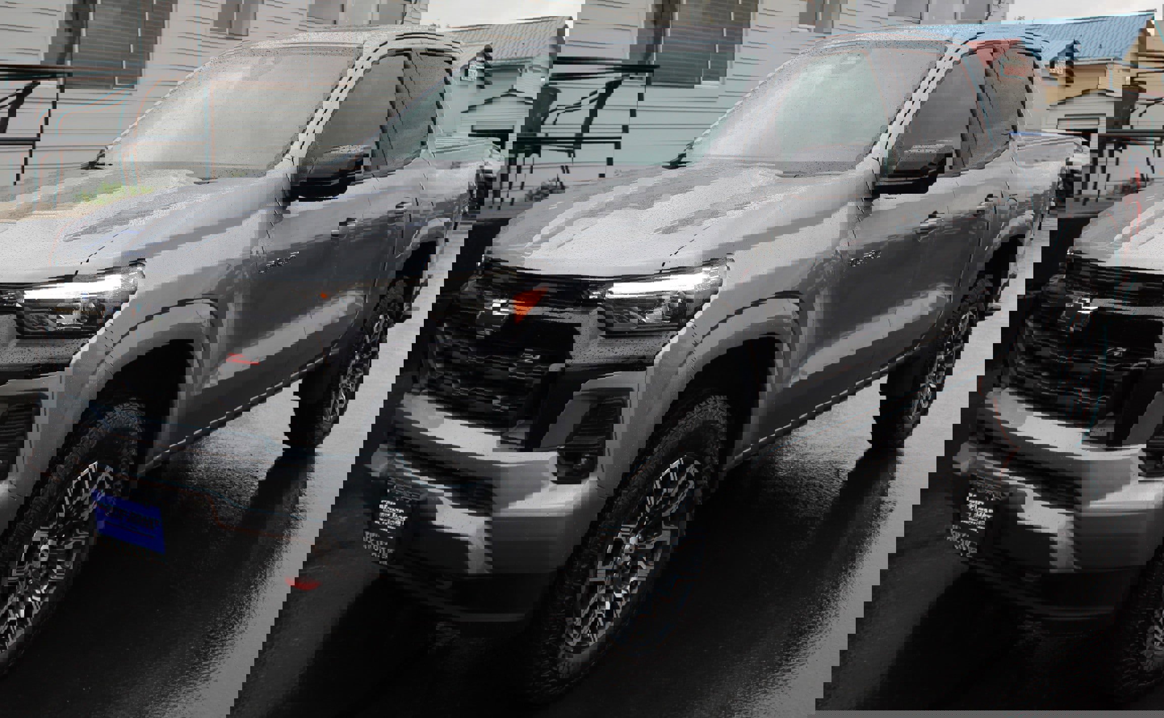 Used 2023 Chevrolet Colorado Z71 w/ Z71 Convenience Package 2 AWD/4WD image 2