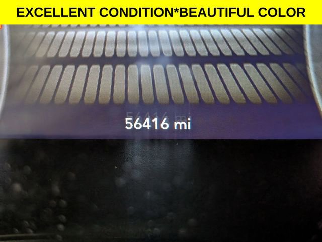 Used 2022 Dodge Challenger SXT w/ Blacktop Package image 17