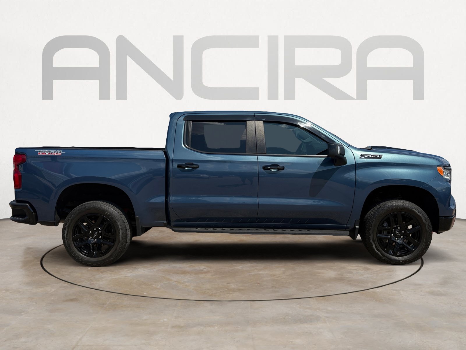 Used 2024 Chevrolet Silverado 1500 LT Trail Boss w/ LT Trail Boss Premium Package AWD/4WD image 11