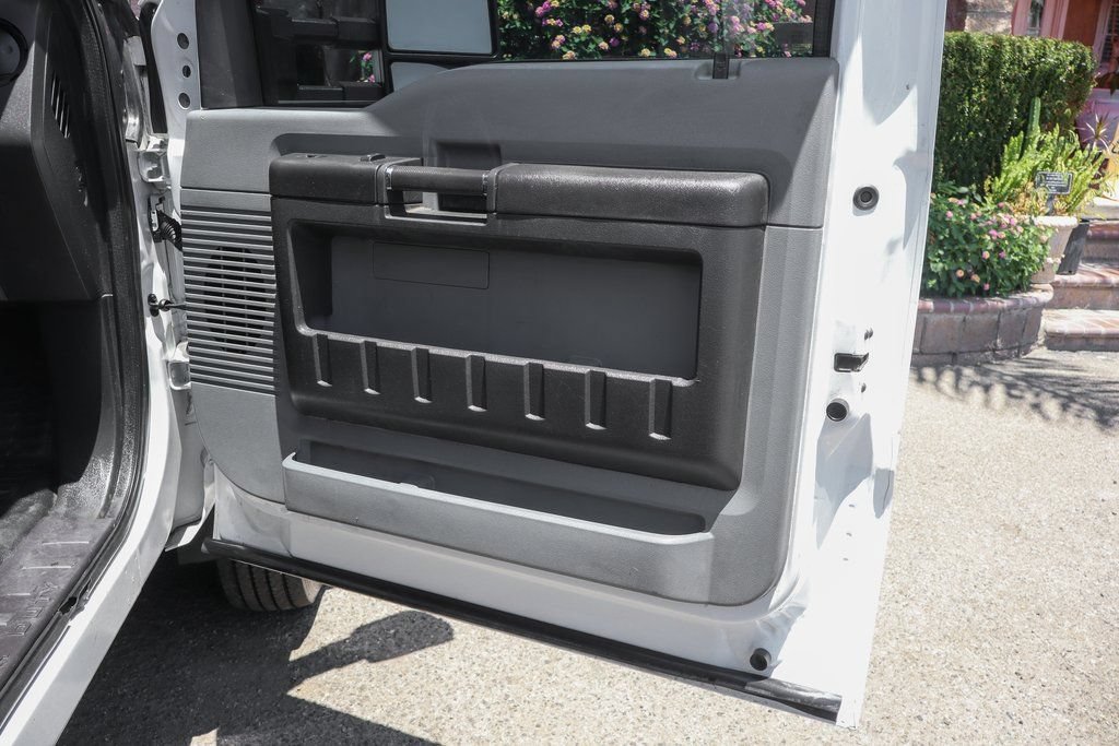 Used 2016 Ford F550 Luxury RWD image 28