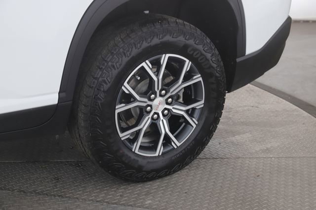 Used 2025 GMC Acadia AT4 w/ LPO, Floor Liner Package AWD/4WD image 14