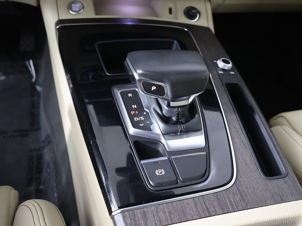 Used 2022 Audi Q5 2.0T Premium w/ Convenience Package image 45