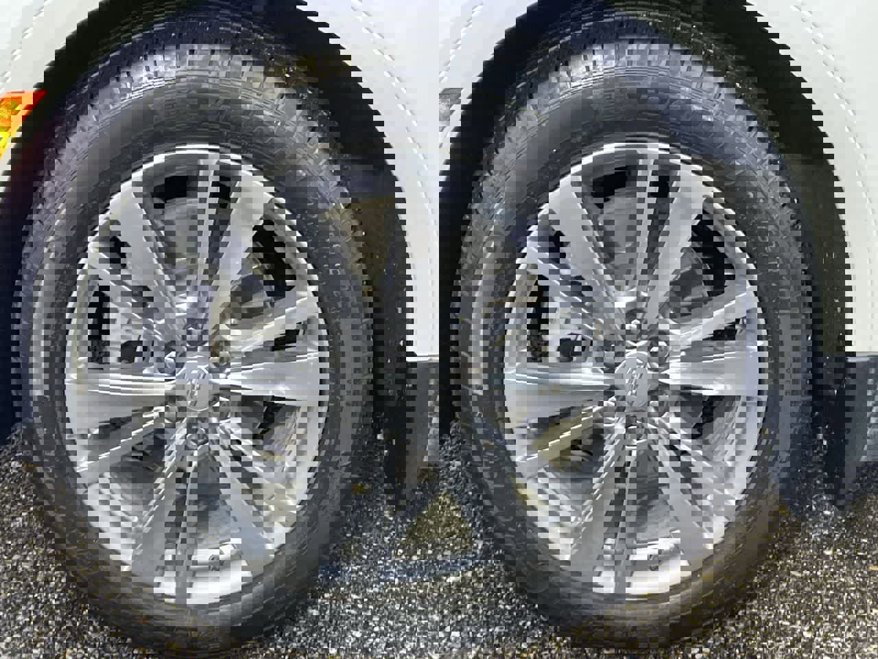 Certified 2023 Cadillac XT5 Premium Luxury w/ LPO, Floor Liner Package image 39