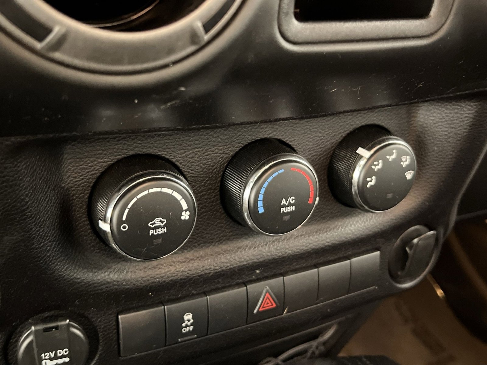 Used 2016 Jeep Wrangler Unlimited Willys image 19