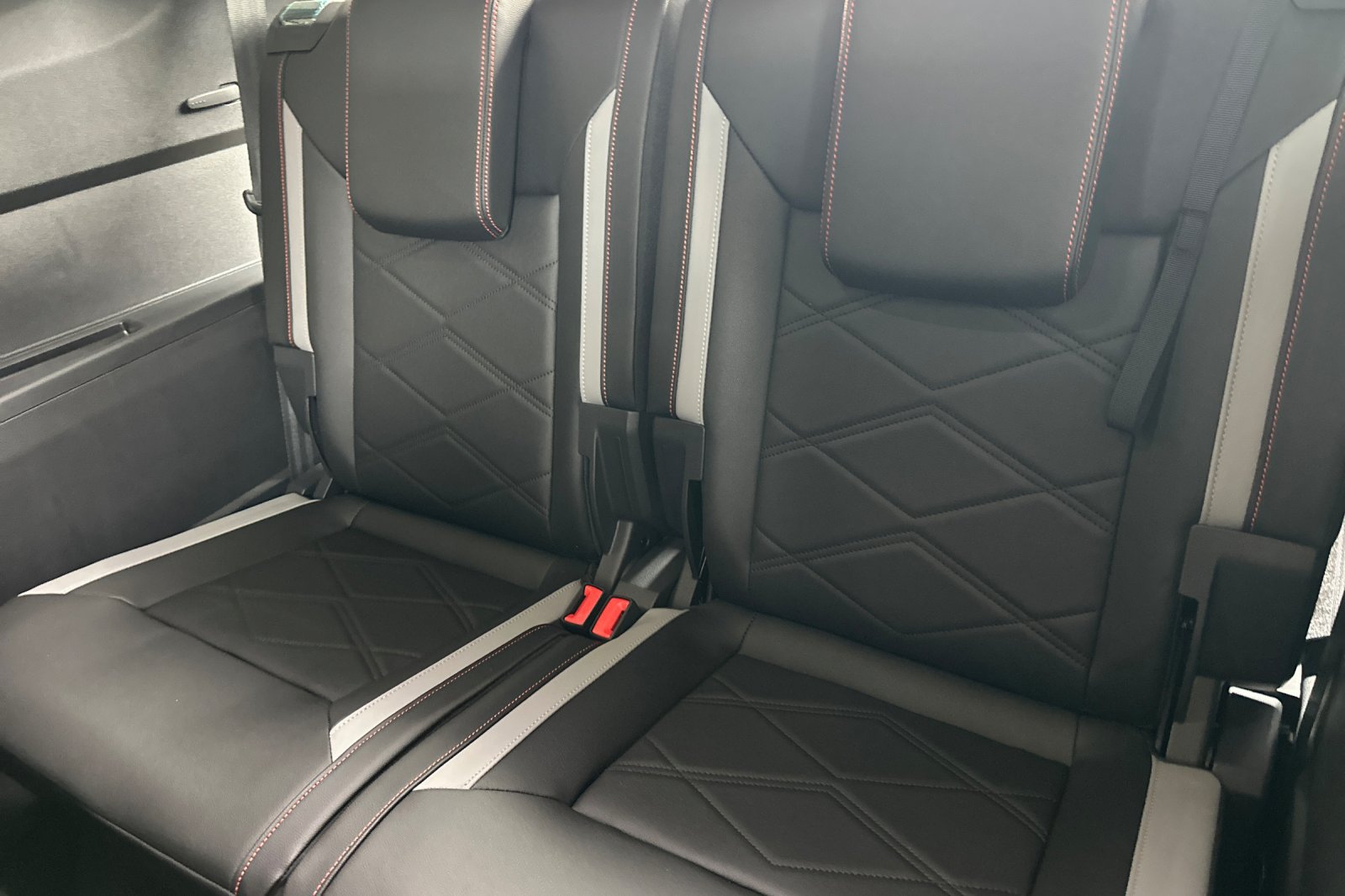 New 2026 Volkswagen Atlas Peak Edition AWD/4WD image 15