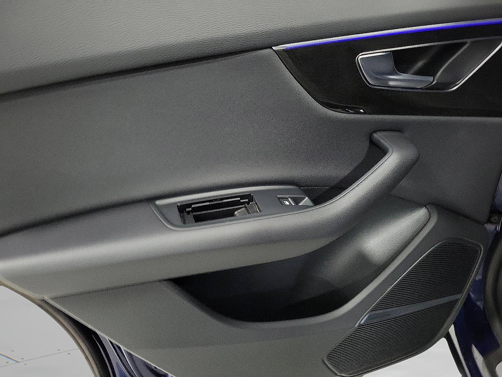 Used 2021 Audi Q8 Premium Plus w/ Premium Plus Package image 17