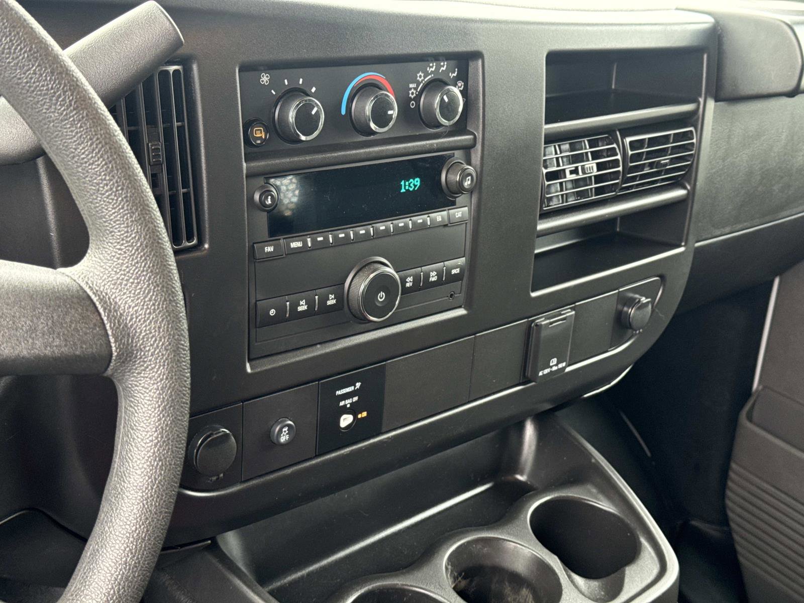 Used 2024 GMC Savana 2500 Work Van w/ Driver Convenience Package image 4