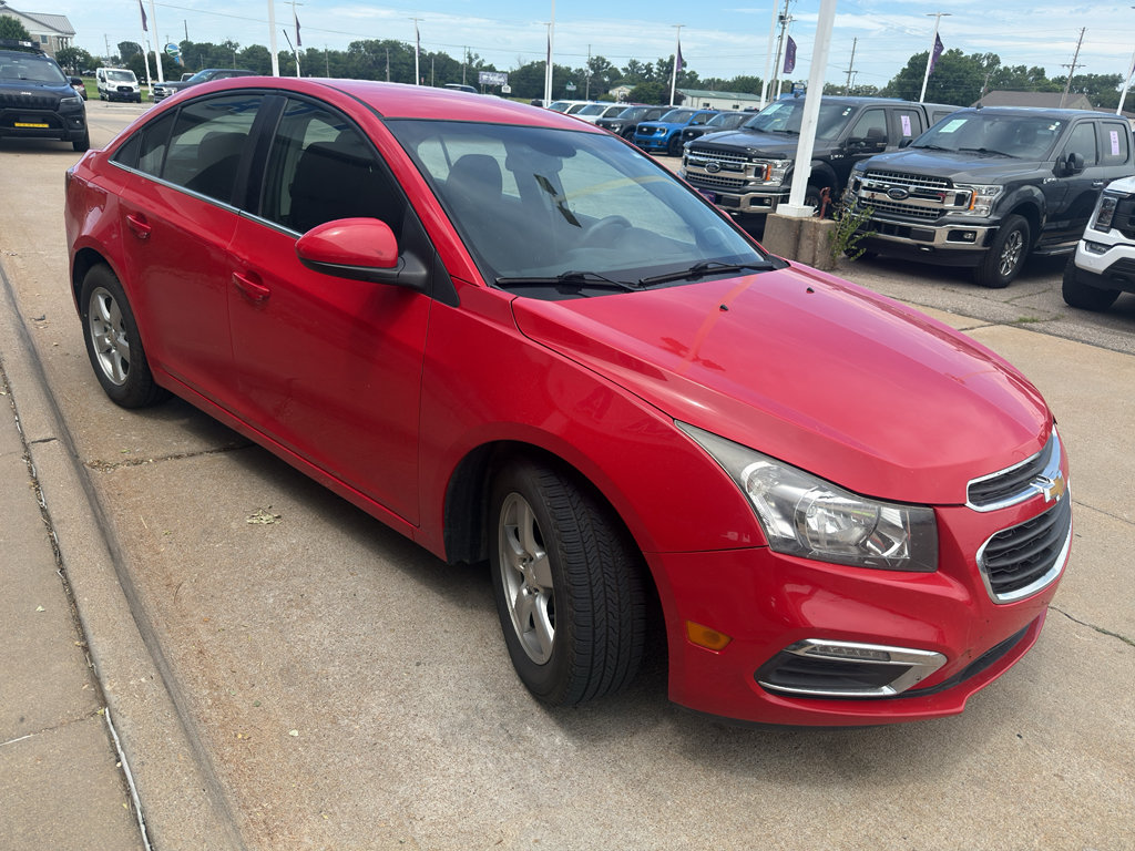 Used 2015 Chevrolet Cruze LT FWD image 4