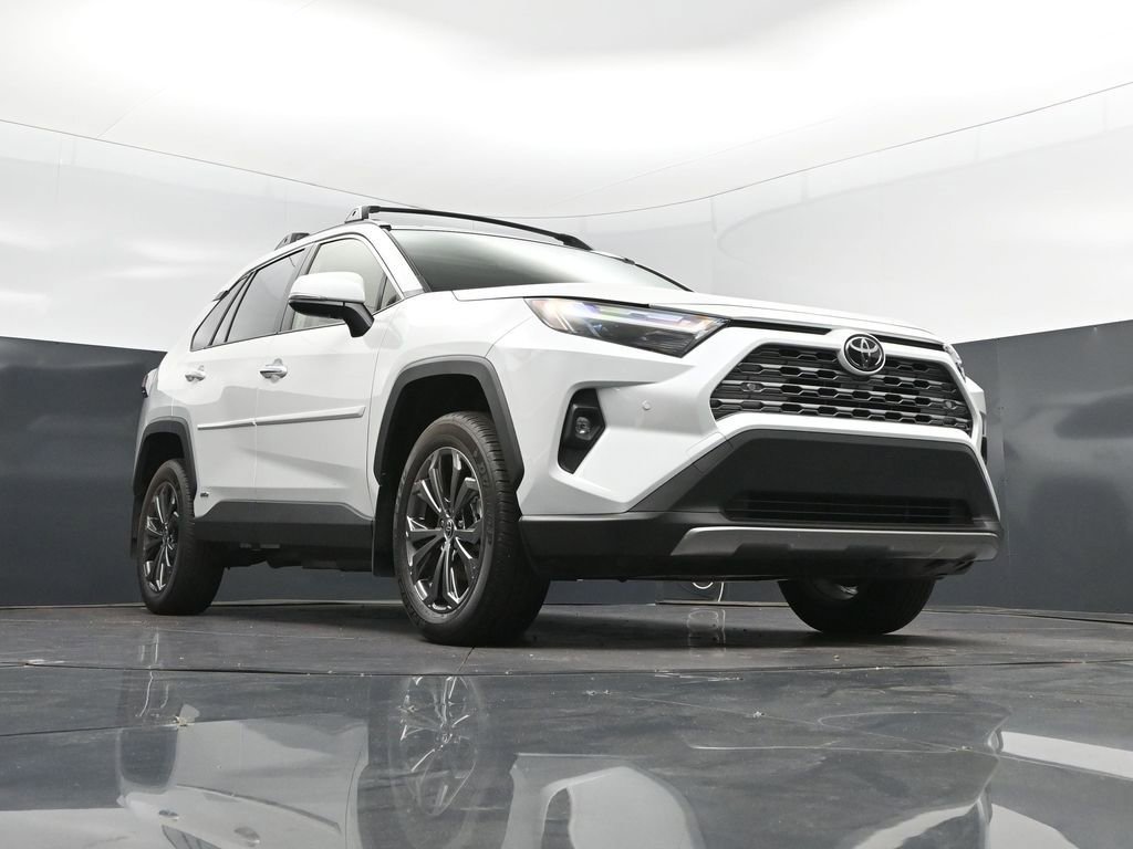 Used 2025 Toyota RAV4 Limited AWD/4WD image 44