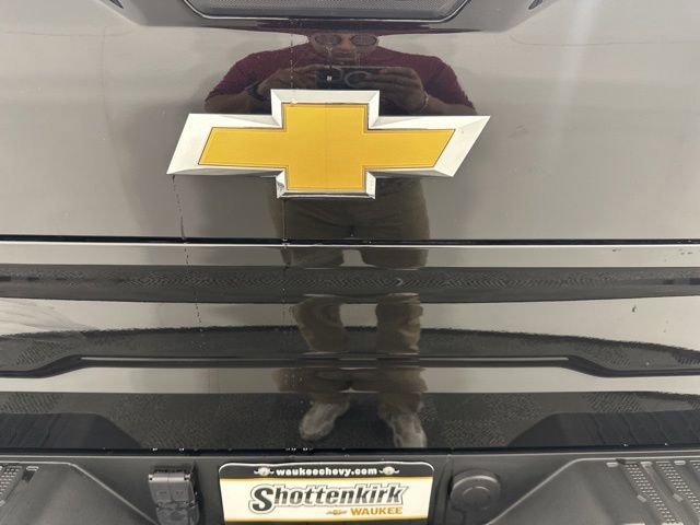 Used 2022 Chevrolet Silverado 1500 High Country w/ Technology Package AWD/4WD image 42