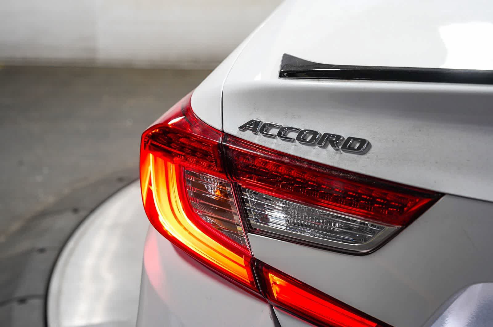 Used 2022 Honda Accord Sport image 11