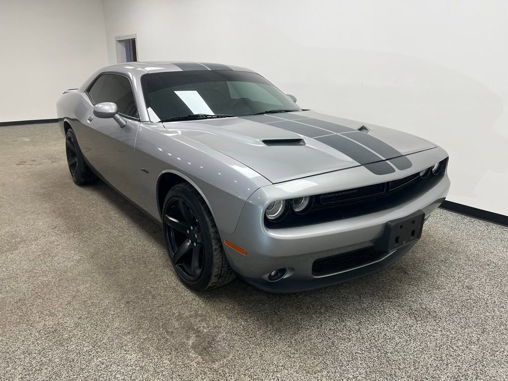 Used 2016 Dodge Challenger R/T w/ Blacktop Package image 17