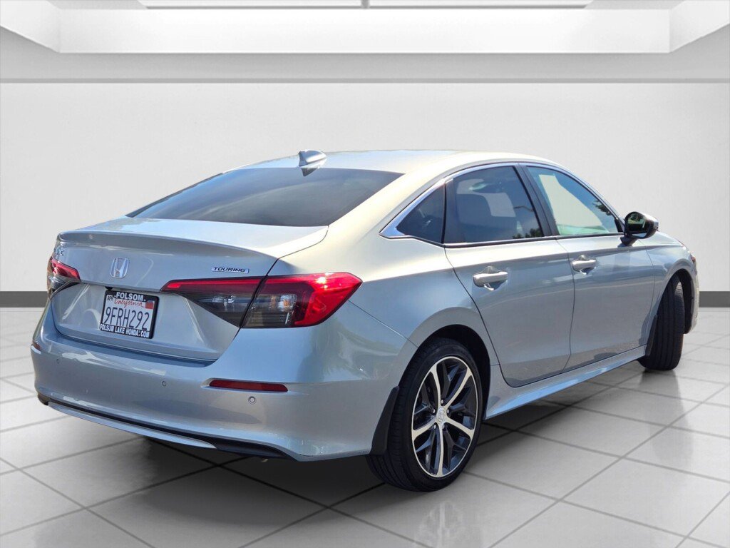 Certified 2023 Honda Civic Touring image 5