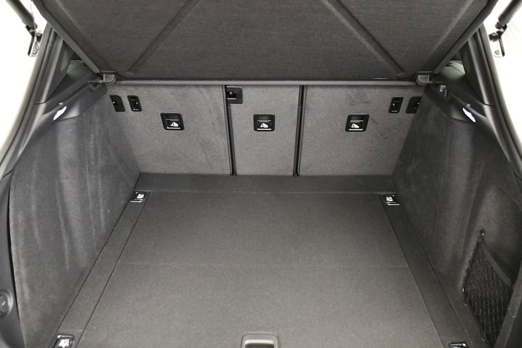 Used 2025 Porsche Macan image 58