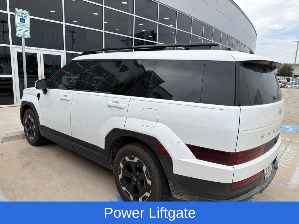 Used 2025 Hyundai Santa Fe SEL FWD image 4