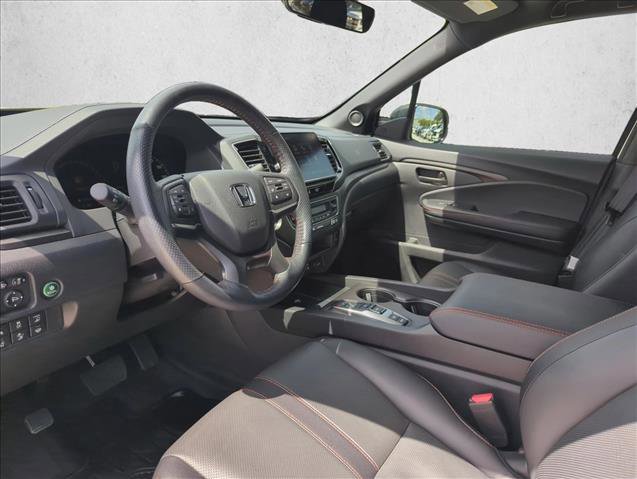Used 2025 Honda Ridgeline TrailSport image 8