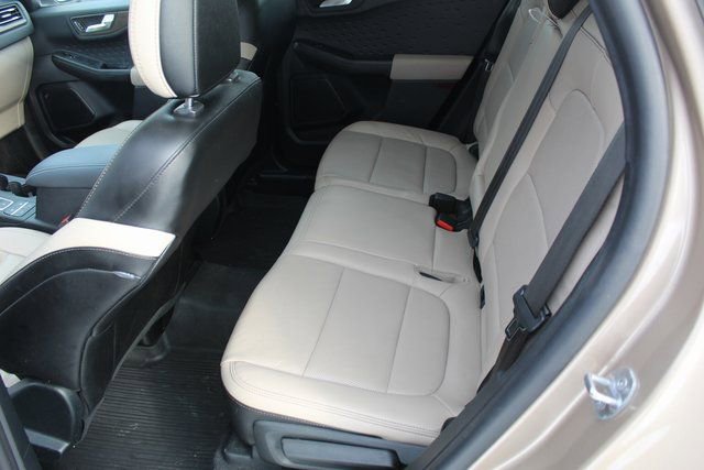 Used 2020 Ford Escape Titanium image 15