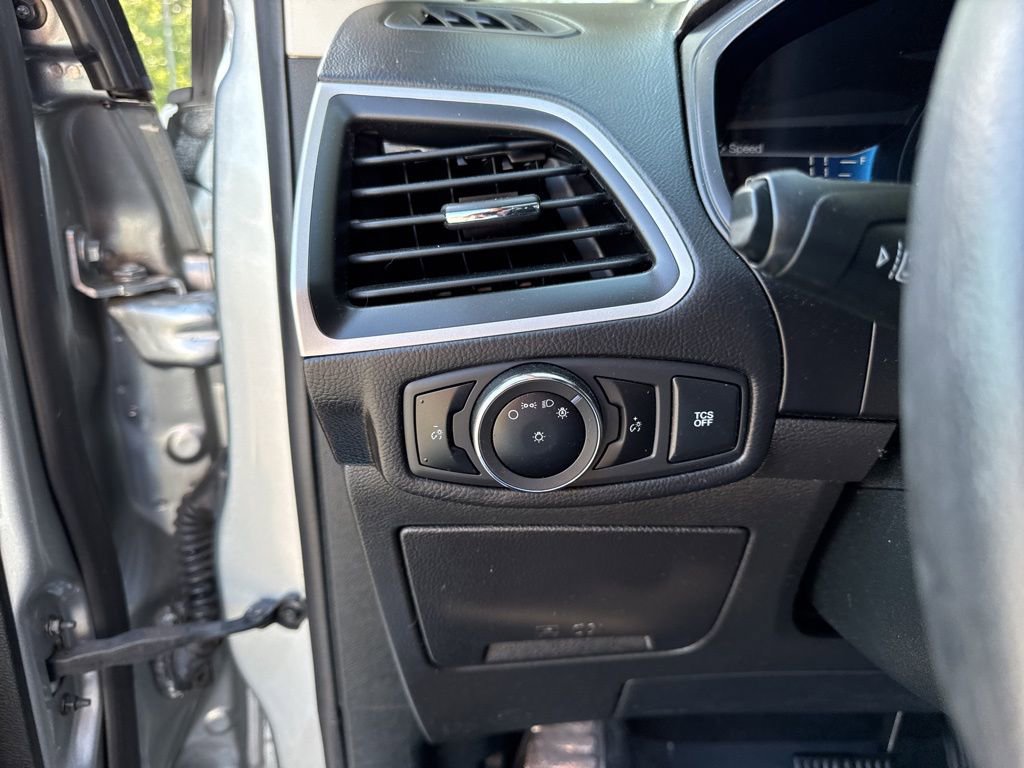 Used 2023 Ford Edge SE AWD/4WD image 9