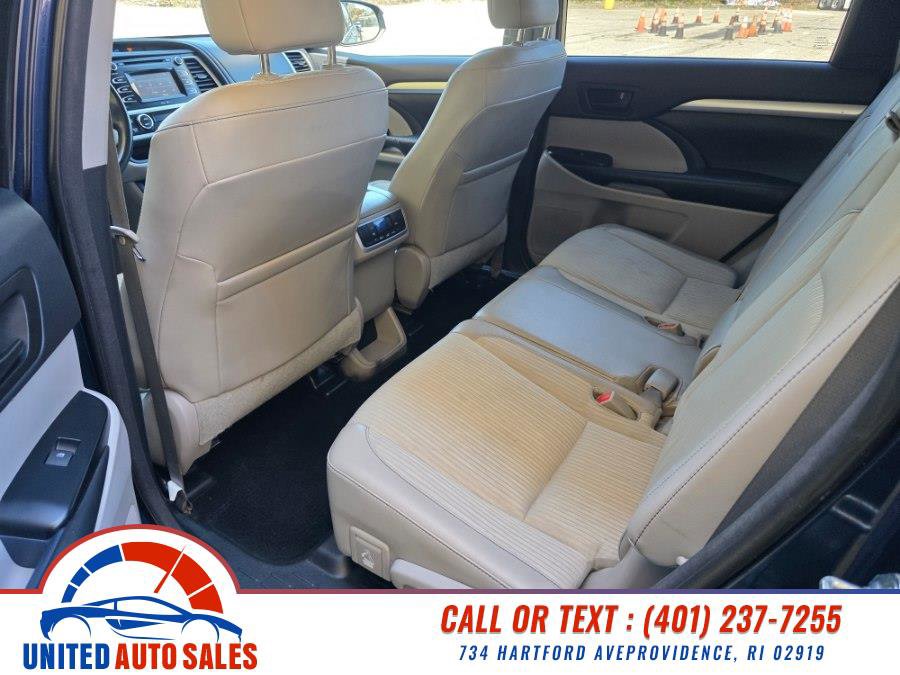 Used 2015 Toyota Highlander Plus AWD/4WD image 10
