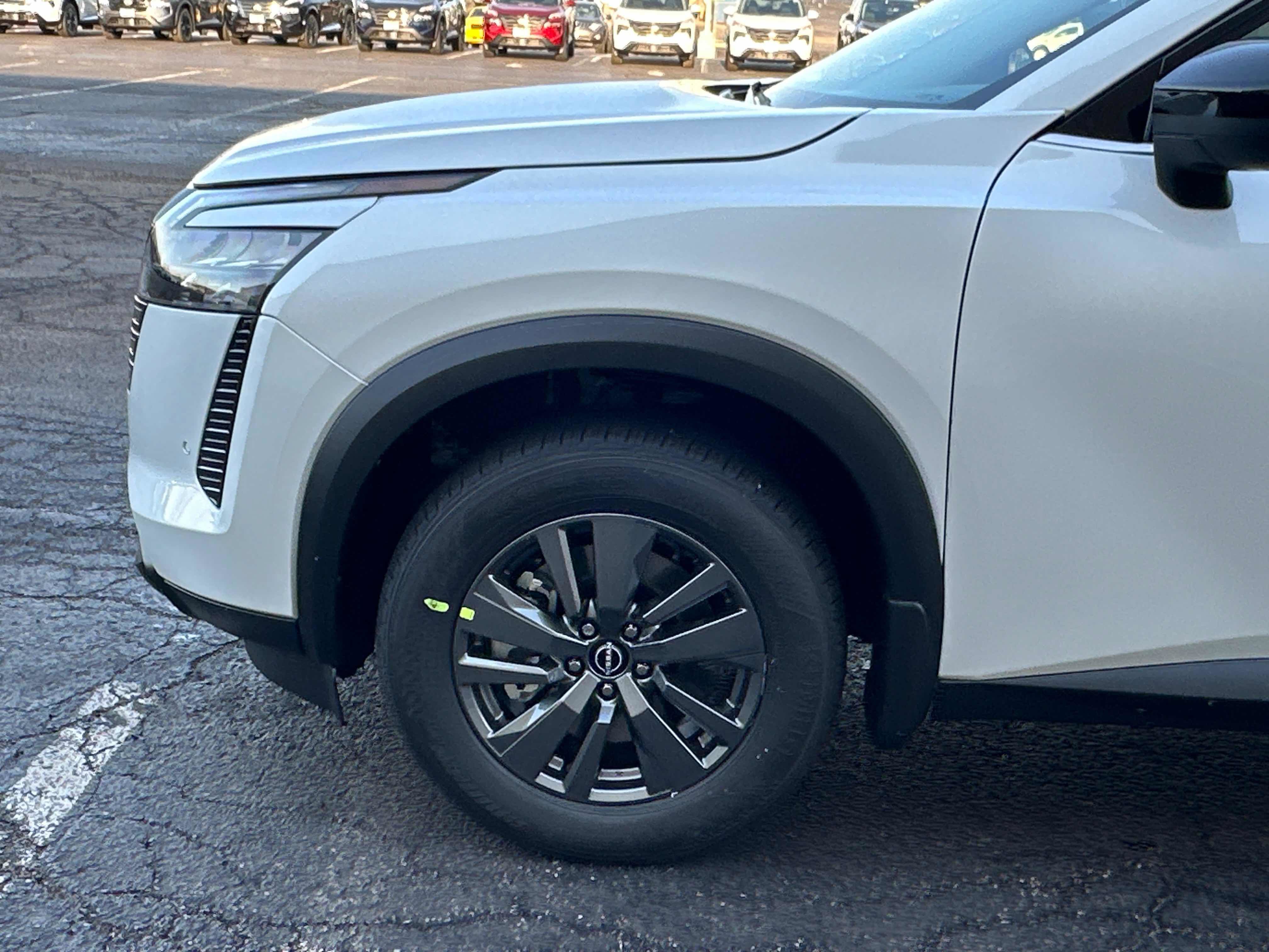 New 2026 Nissan Pathfinder SV AWD/4WD image 7