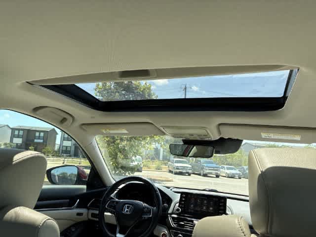 Used 2018 Honda Accord Touring image 23