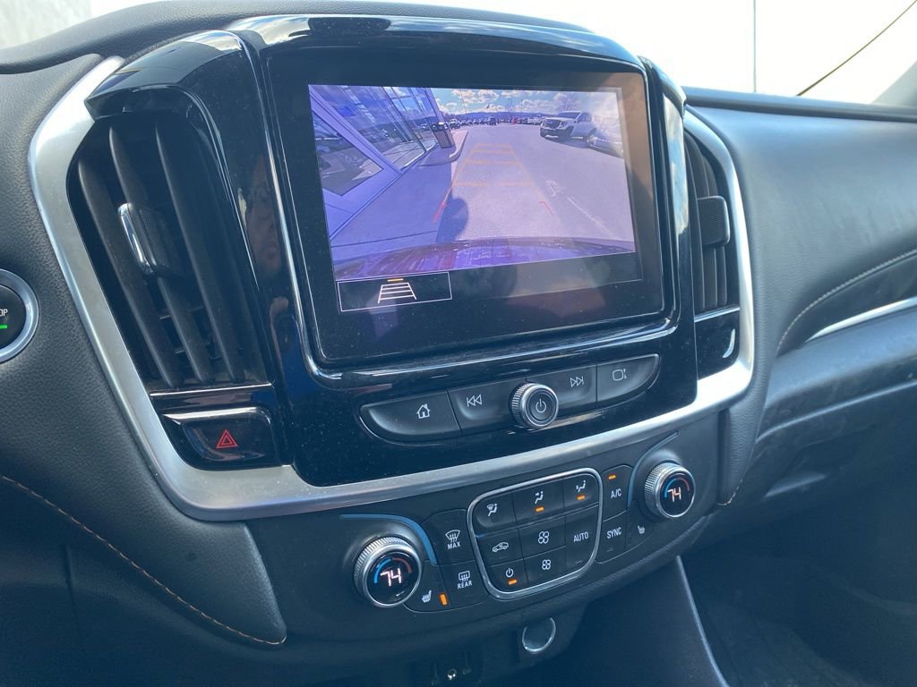 Used 2020 Chevrolet Traverse LT w/ Driver Confidence II Package image 15