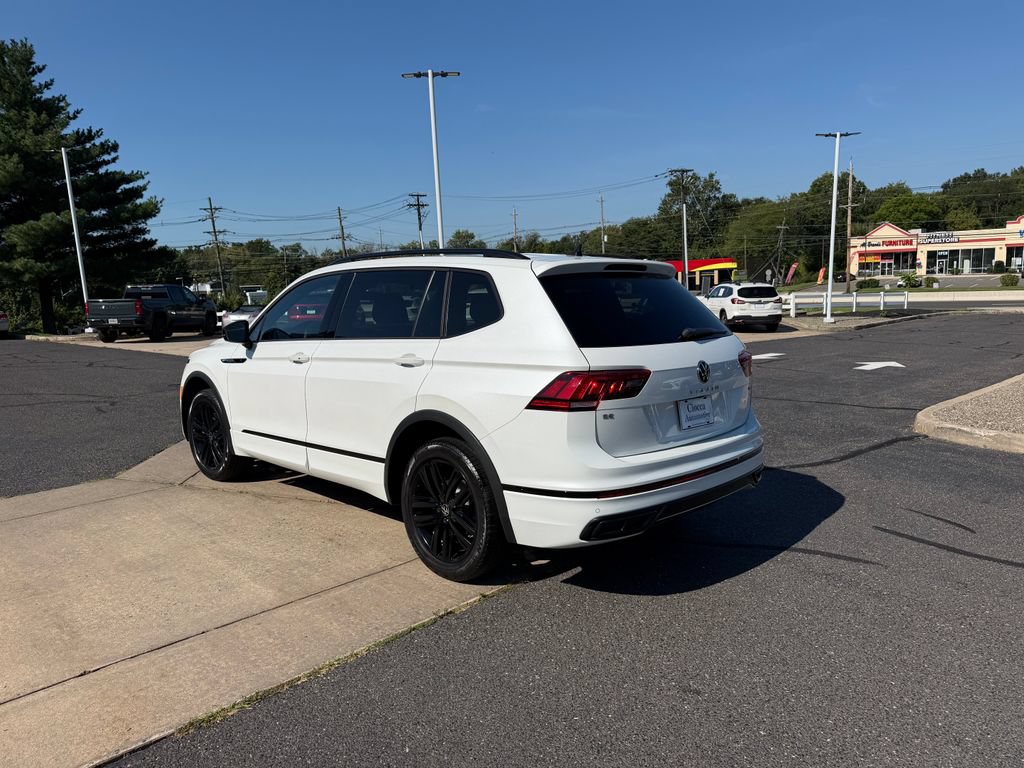 Used 2022 Volkswagen Tiguan SE R-Line AWD/4WD image 5