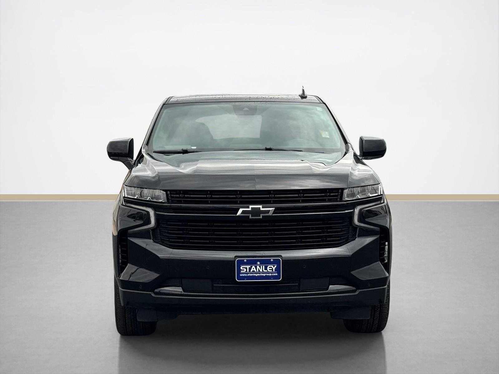 Used 2023 Chevrolet Suburban RST image 2