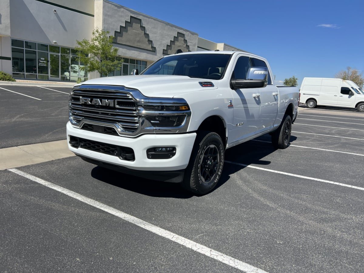 Used 2025 RAM 2500 Laramie AWD/4WD image 7