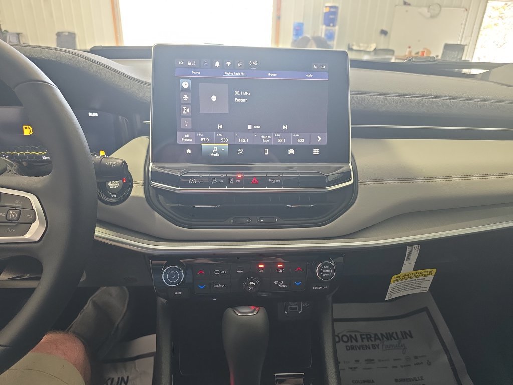 New 2026 Jeep Compass Limited AWD/4WD image 19