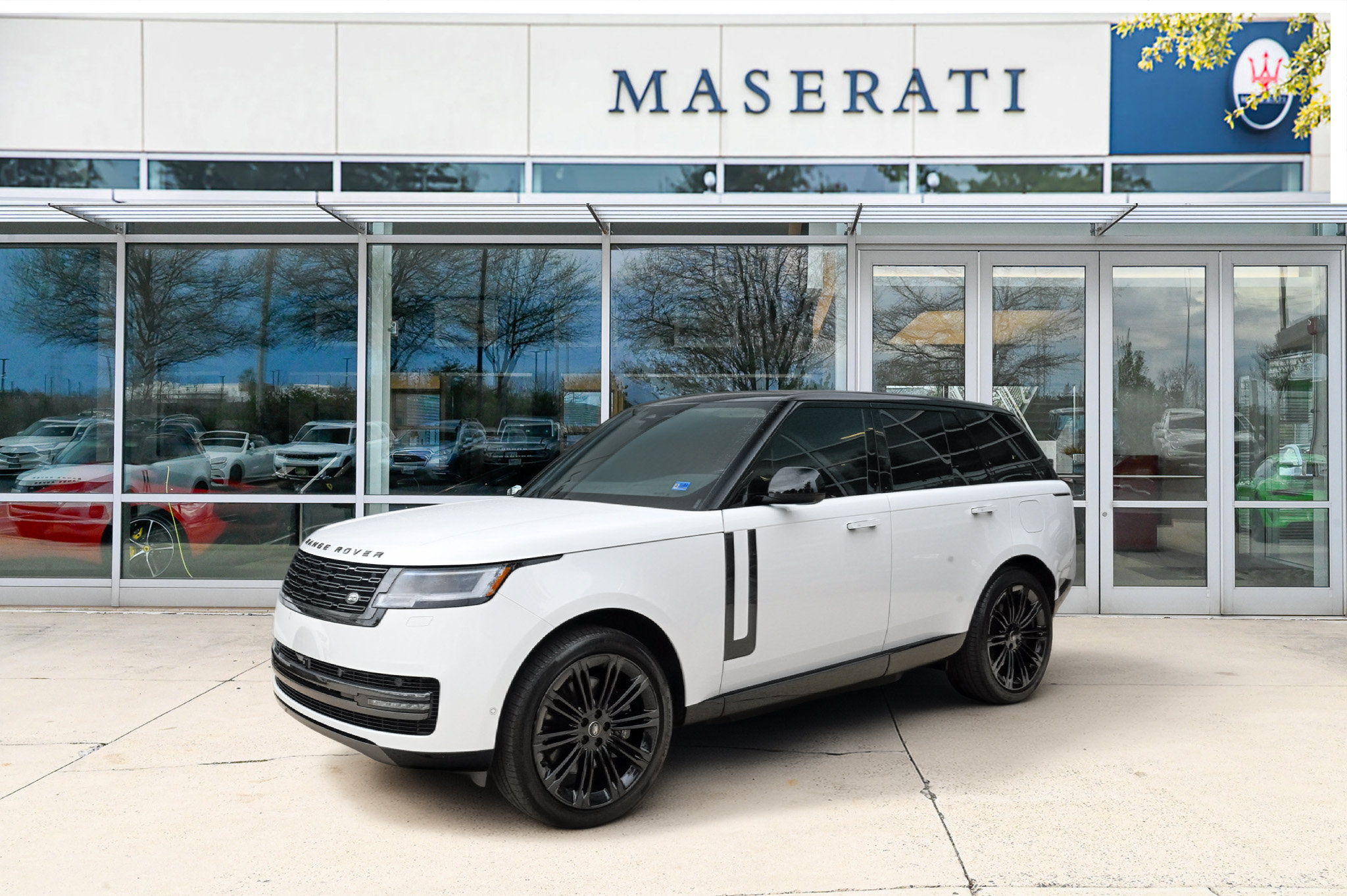 Used 2025 Land Rover Range Rover SE
