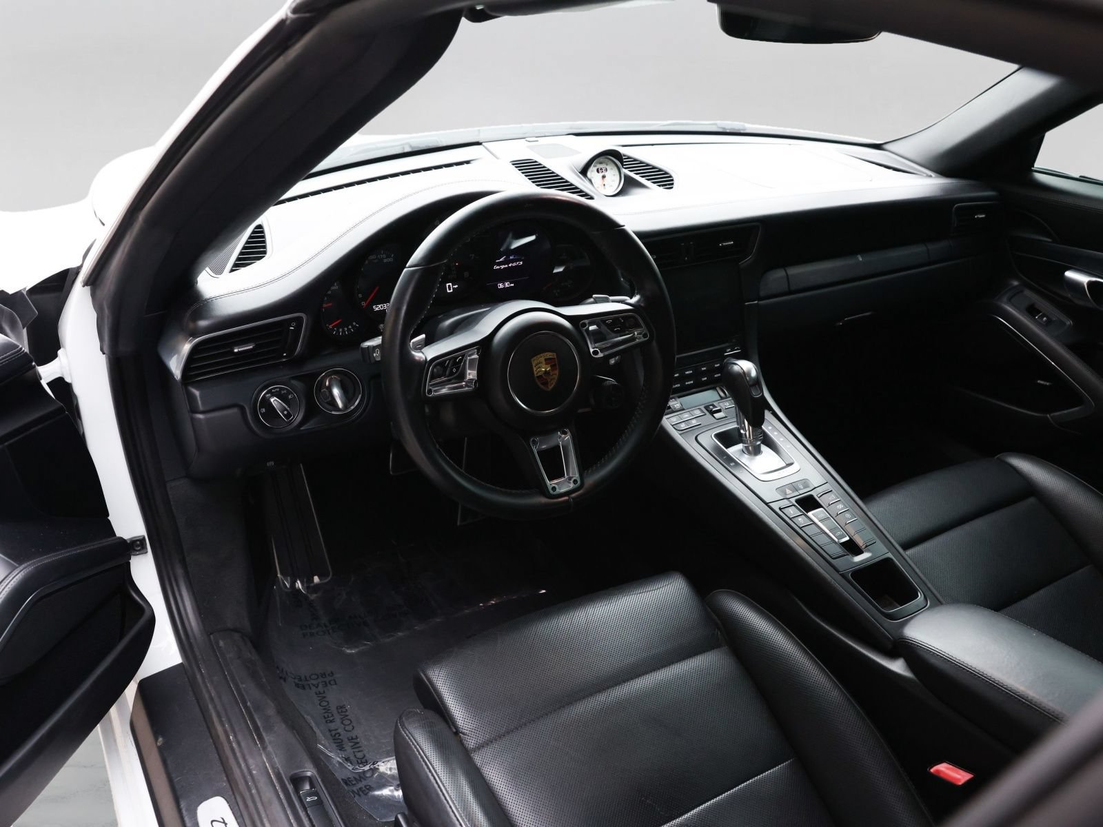 Used 2018 Porsche 911 Targa 4 GTS AWD/4WD image 11