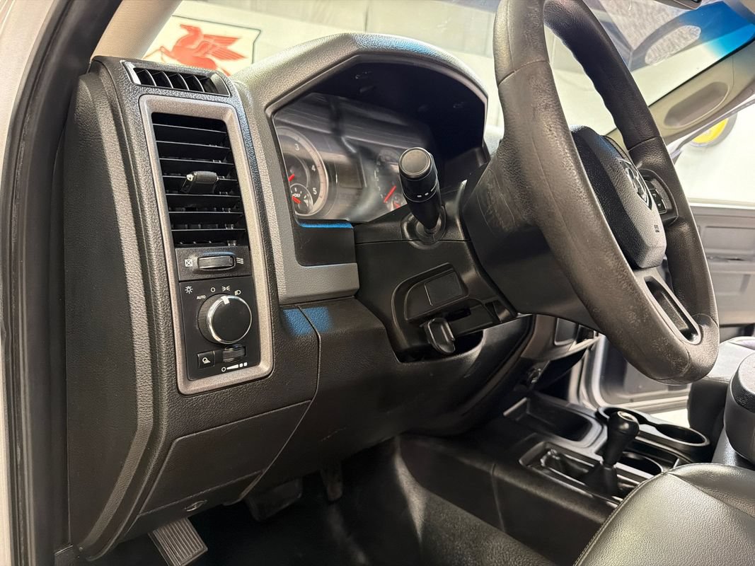 Used 2018 RAM 2500 Tradesman w/ Chrome Appearance Group AWD/4WD image 26