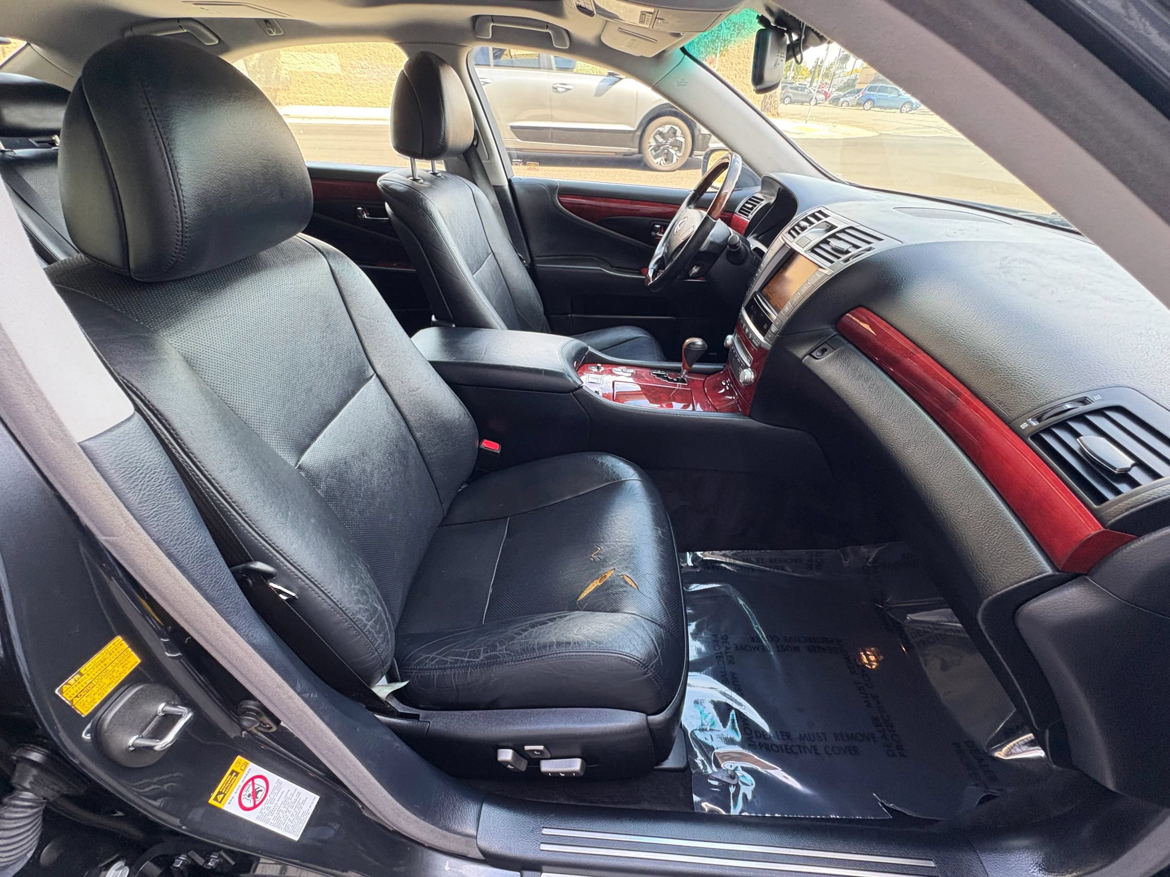 Used 2010 Lexus LS 460 w/ Comfort Pkg RWD image 12
