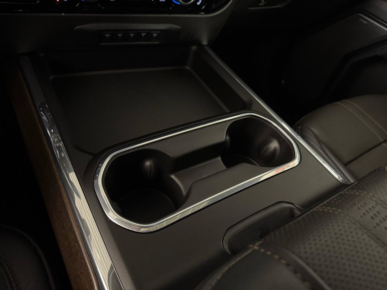 Used 2024 Chevrolet Silverado 2500 High Country w/ Technology Package image 37